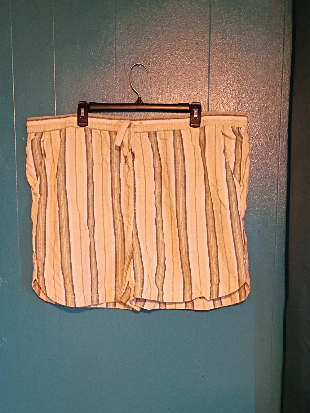 Terra & Sky Cream and Tan Striped Women’s Lounge Shorts